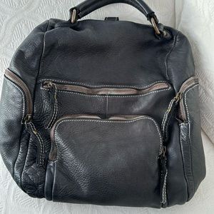 Bolsa Nova Free People backpack/clutch.  Genuine Italian leather.